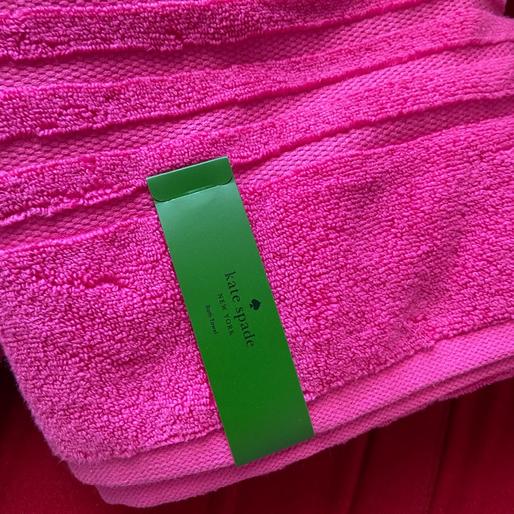kate spade Hot Pink 1 PC Bath Towel NWT